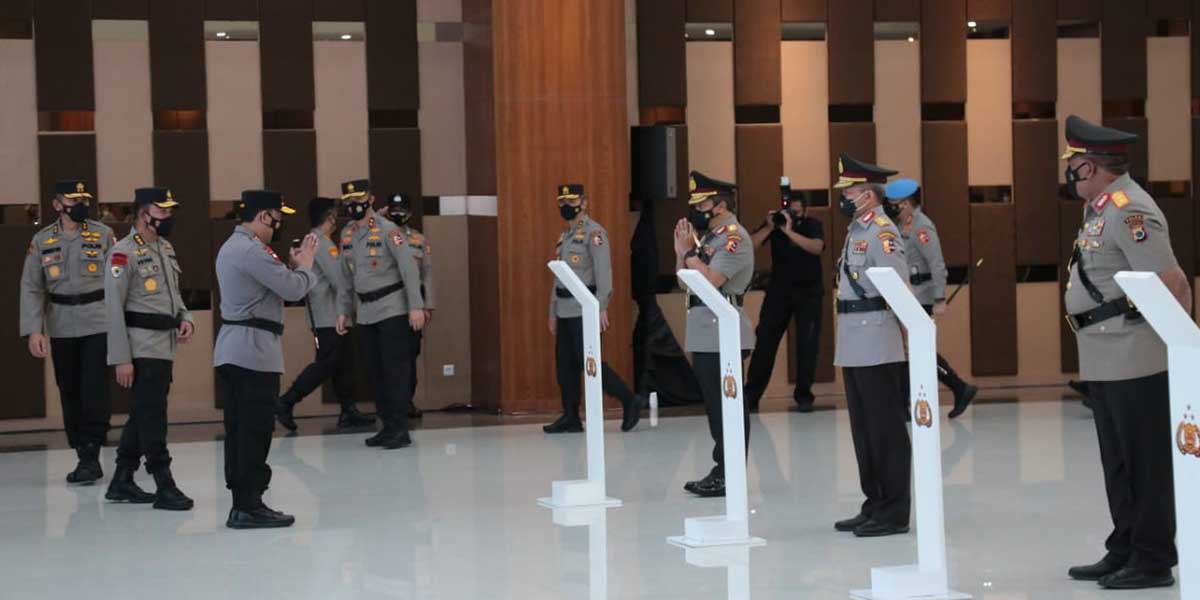 jadi-kabaintelkam-paulus-waterpauw-naik-bintang-tiga